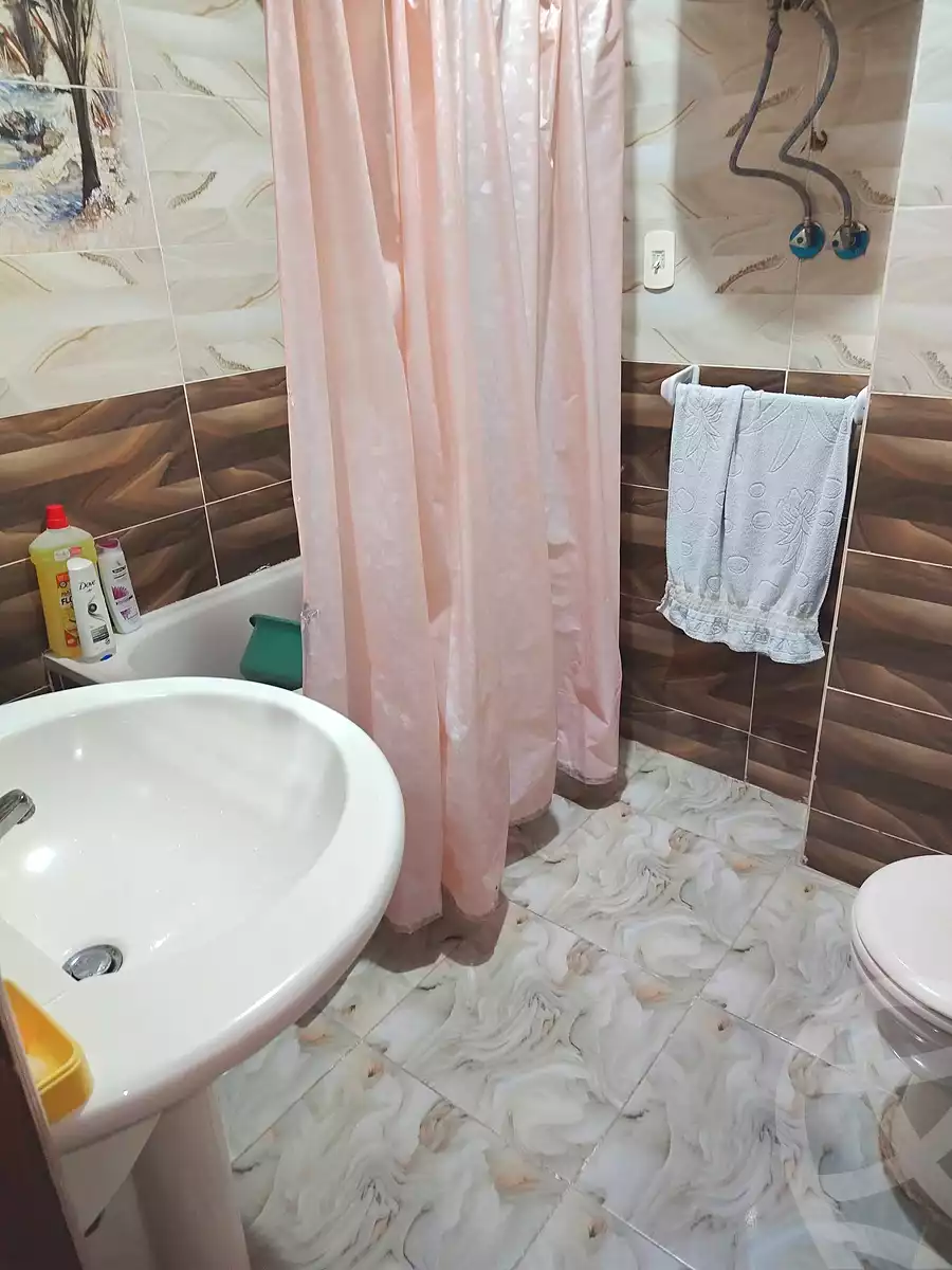 https://aqarmap.com.eg/ar/listing/7137892-for-sale-cairo-ain-shams-ahmed-esmat-st