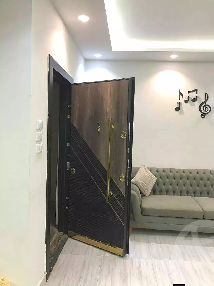 https://aqarmap.com.eg/en/listing/7138075-for-sale-cairo-helwan-helwan-el-sharkeya-ryad-pasha-st