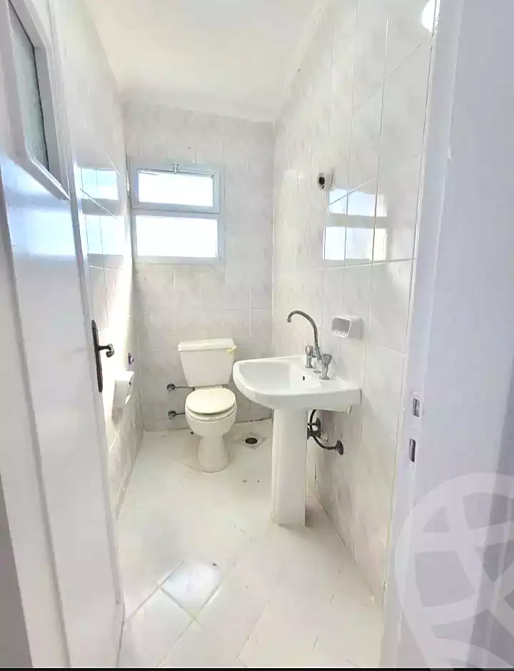 https://aqarmap.com.eg/ar/listing/7139156-for-sale-alexandria-al-agamy-shataa-el-nakheel