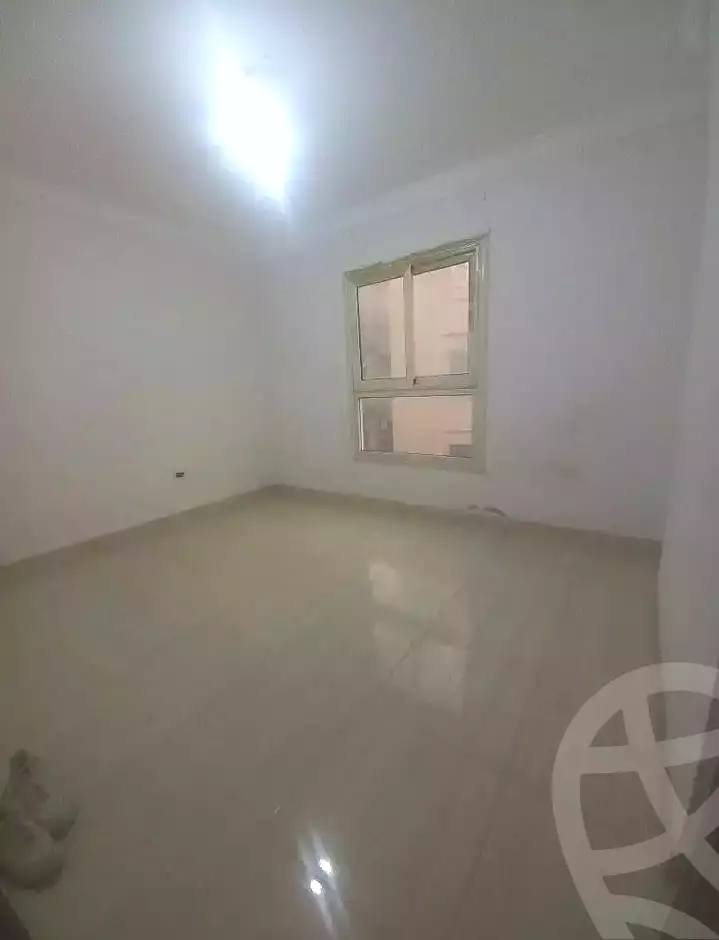 https://aqarmap.com.eg/ar/listing/7139484-for-rent-alexandria-lsywf-el-karma-compound