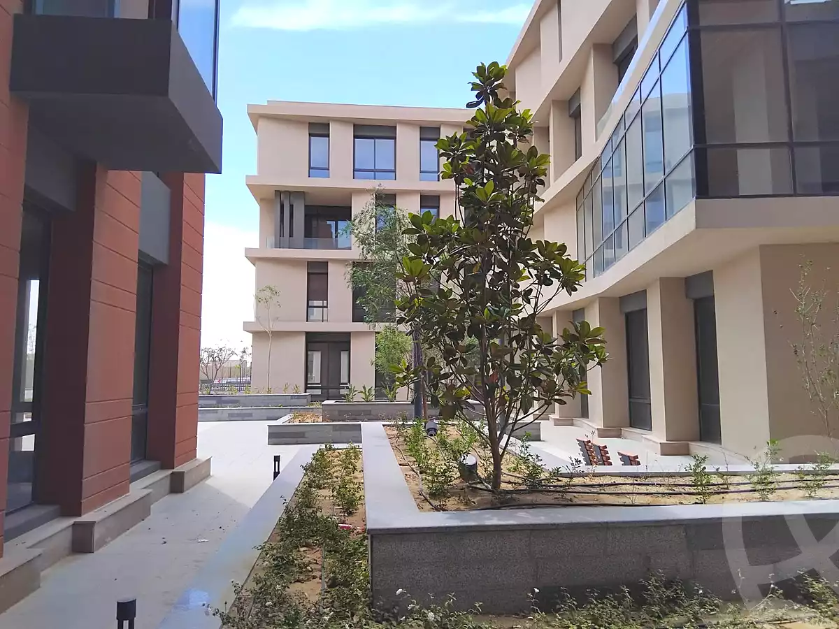 https://aqarmap.com.eg/ar/listing/7139998-for-sale-cairo-new-cairo-compounds-myndhws-byzns-mrkz-llttwyr