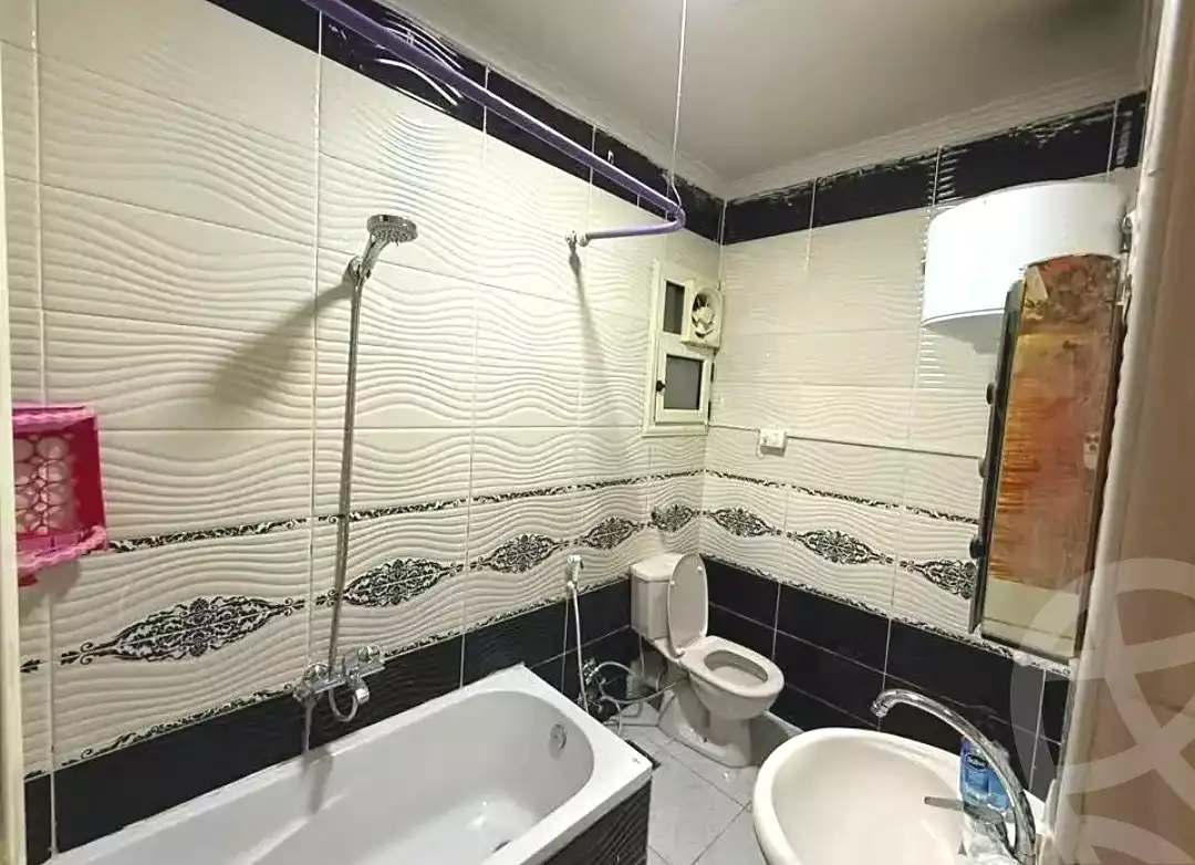 https://aqarmap.com.eg/ar/listing/7140501-for-rent-alexandria-el-asafra-salman-el-farsi-st