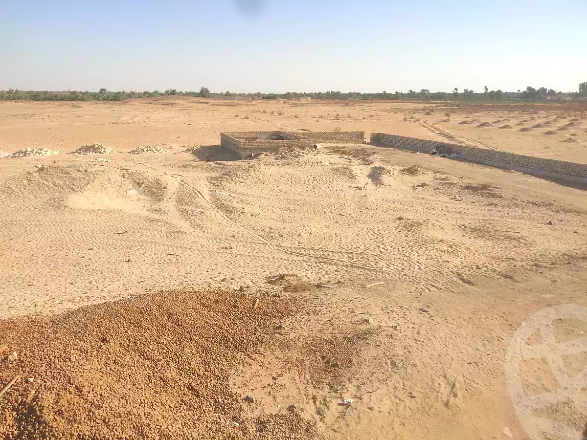 https://aqarmap.com.eg/en/listing/7140682-for-sale-new-valley-kharga-oasis-qret-el-sherka