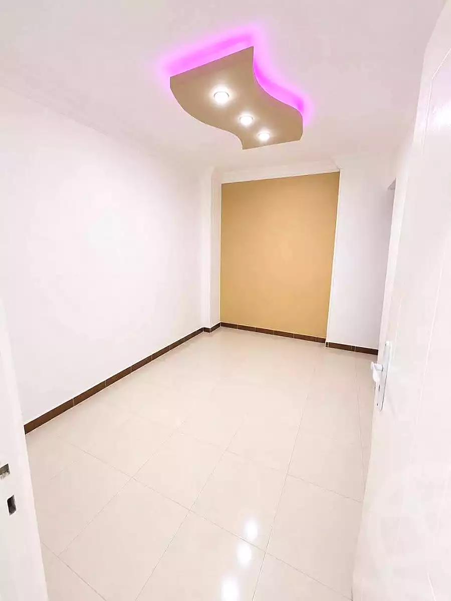 https://aqarmap.com.eg/en/listing/7140727-for-sale-alexandria-lsywf-el-falki
