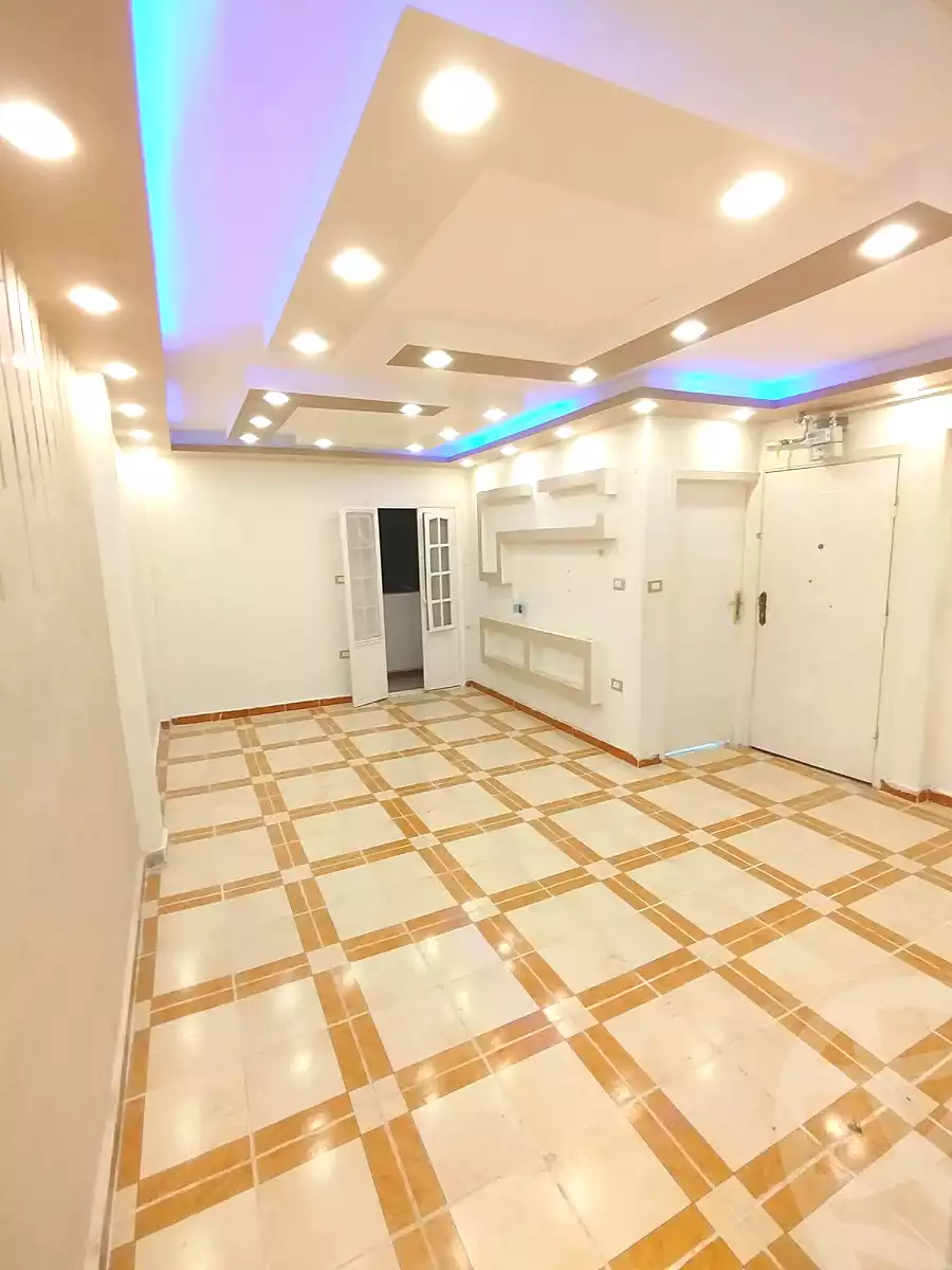 https://aqarmap.com.eg/ar/listing/7140800-for-sale-alexandria-lsywf-el-falki