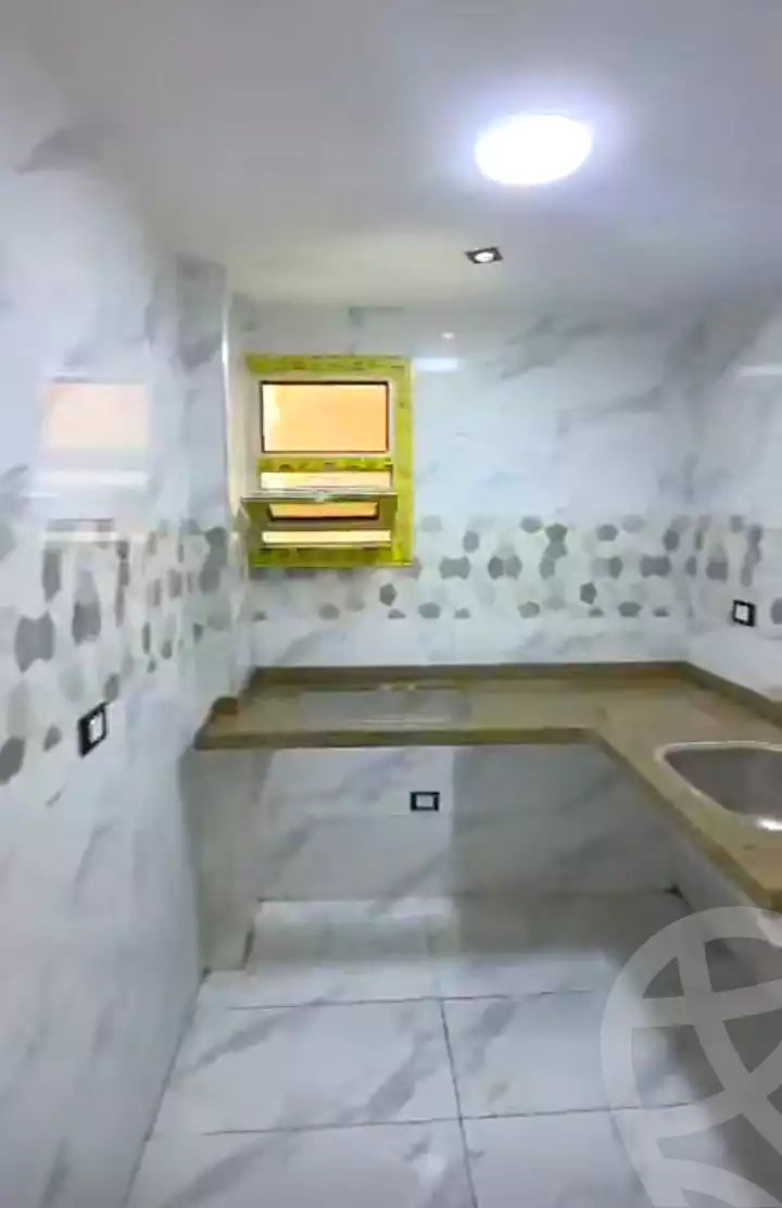 https://aqarmap.com.eg/ar/listing/7141004-for-sale-alexandria-sydy-bshr-sydy-bshr-bhry-mohamed-el-srafi-st.