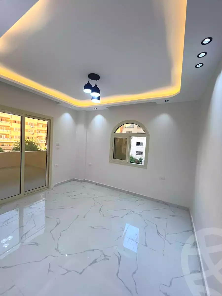 https://aqarmap.com.eg/ar/listing/7141283-for-sale-cairo-6th-of-october-el-ahyaa-neighborhood-3rd-al-hay-al-thalith-st