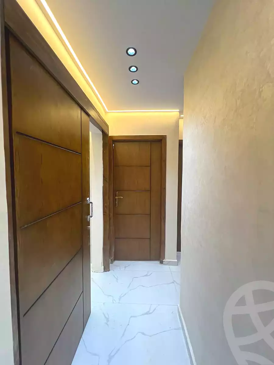https://aqarmap.com.eg/ar/listing/7141311-for-sale-cairo-6th-of-october-el-ahyaa-neighborhood-3rd-al-hay-al-thalith-st