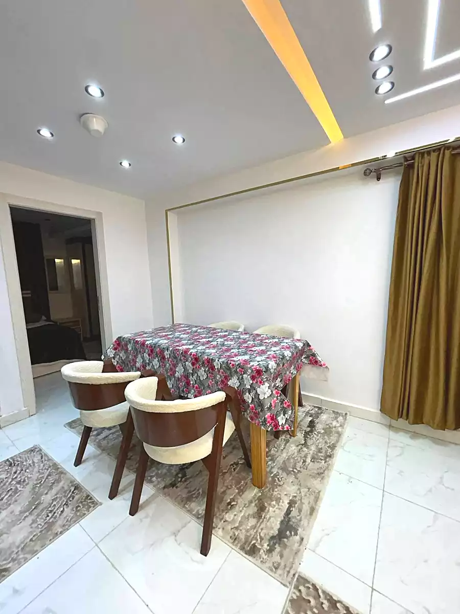 https://aqarmap.com.eg/ar/listing/7141336-for-rent-cairo-6th-of-october-el-ahyaa-neighborhood-1st-eighth-neighborhood