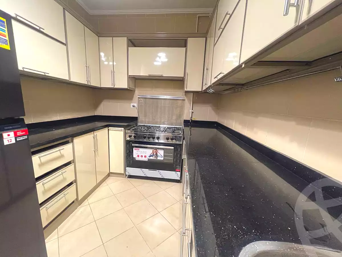 https://aqarmap.com.eg/ar/listing/7141691-for-rent-cairo-el-sheikh-zayed-city-compounds-dh-drys