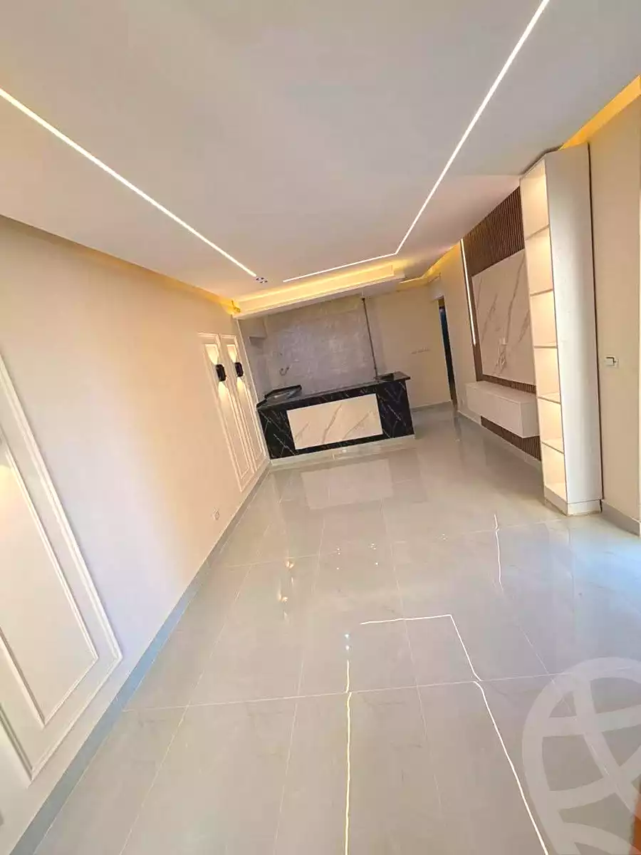 https://aqarmap.com.eg/ar/listing/7141740-for-sale-alexandria-lauran