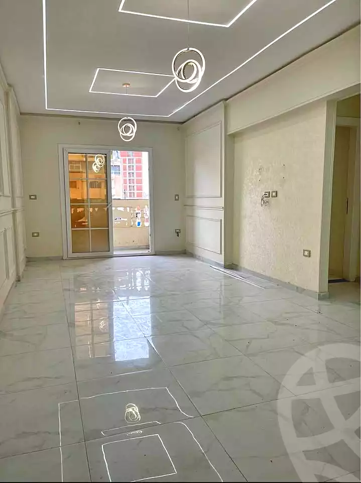 https://aqarmap.com.eg/ar/listing/7141848-for-sale-alexandria-el-asafra-l-sfr-bhry