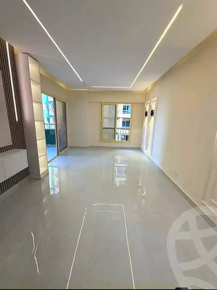 https://aqarmap.com.eg/en/listing/7142218-for-sale-alexandria-lauran