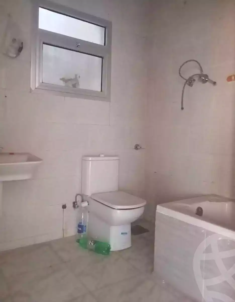 https://aqarmap.com.eg/ar/listing/7142970-for-sale-alexandria-al-agamy-lbytsh-bianchiii