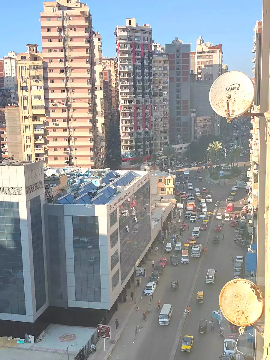https://aqarmap.com.eg/ar/listing/7143361-for-sale-alexandria-sydy-bshr-sydy-bshr-bhry-gamal-abd-el-nasir-st