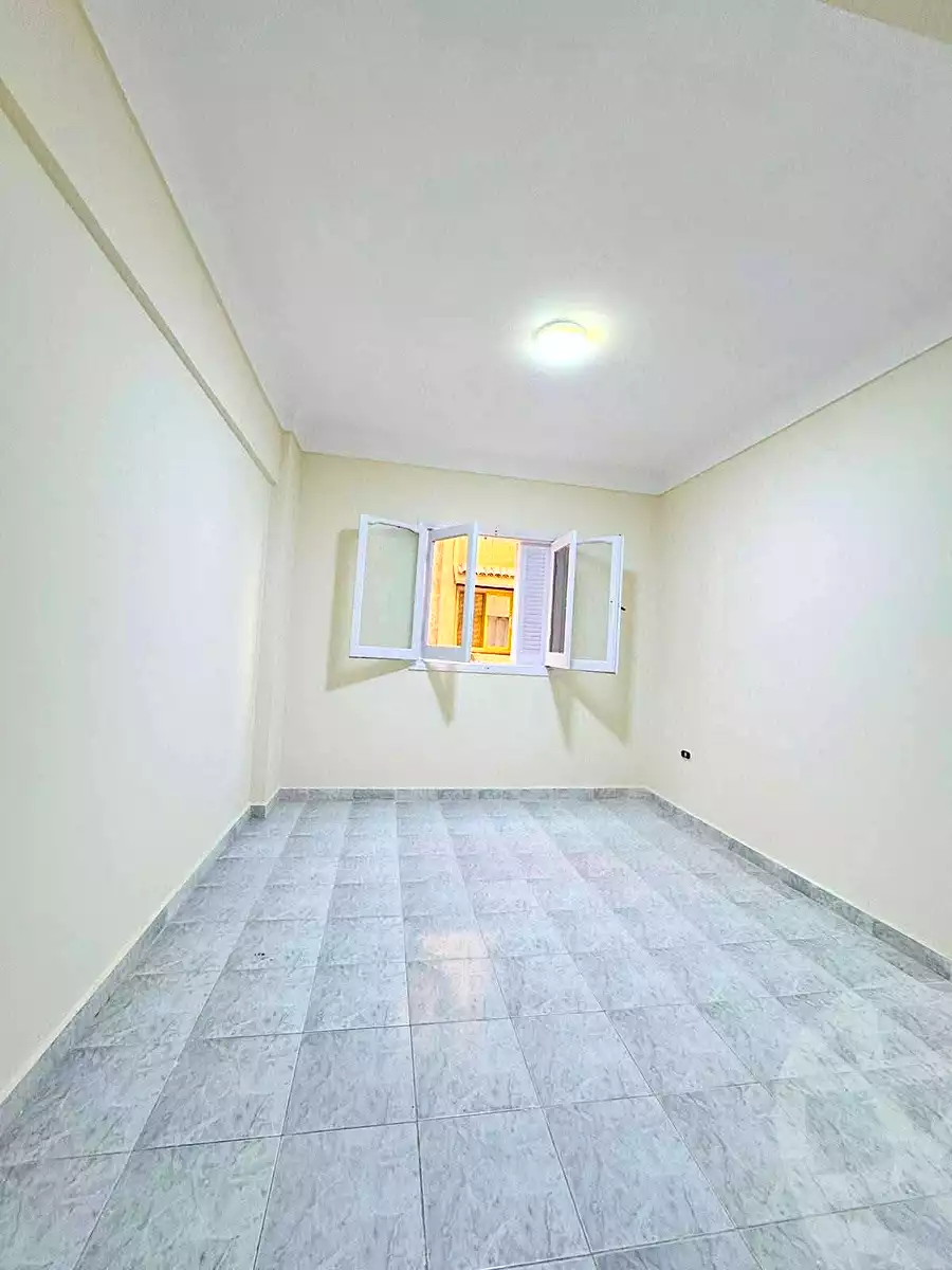 https://aqarmap.com.eg/ar/listing/7143359-for-sale-alexandria-al-agamy-shataa-el-nakheel