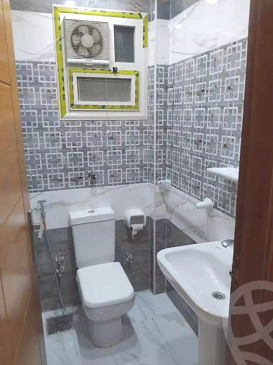https://aqarmap.com.eg/ar/listing/7143455-for-rent-cairo-helwan-hadayek-helwan-nile-corniche-st