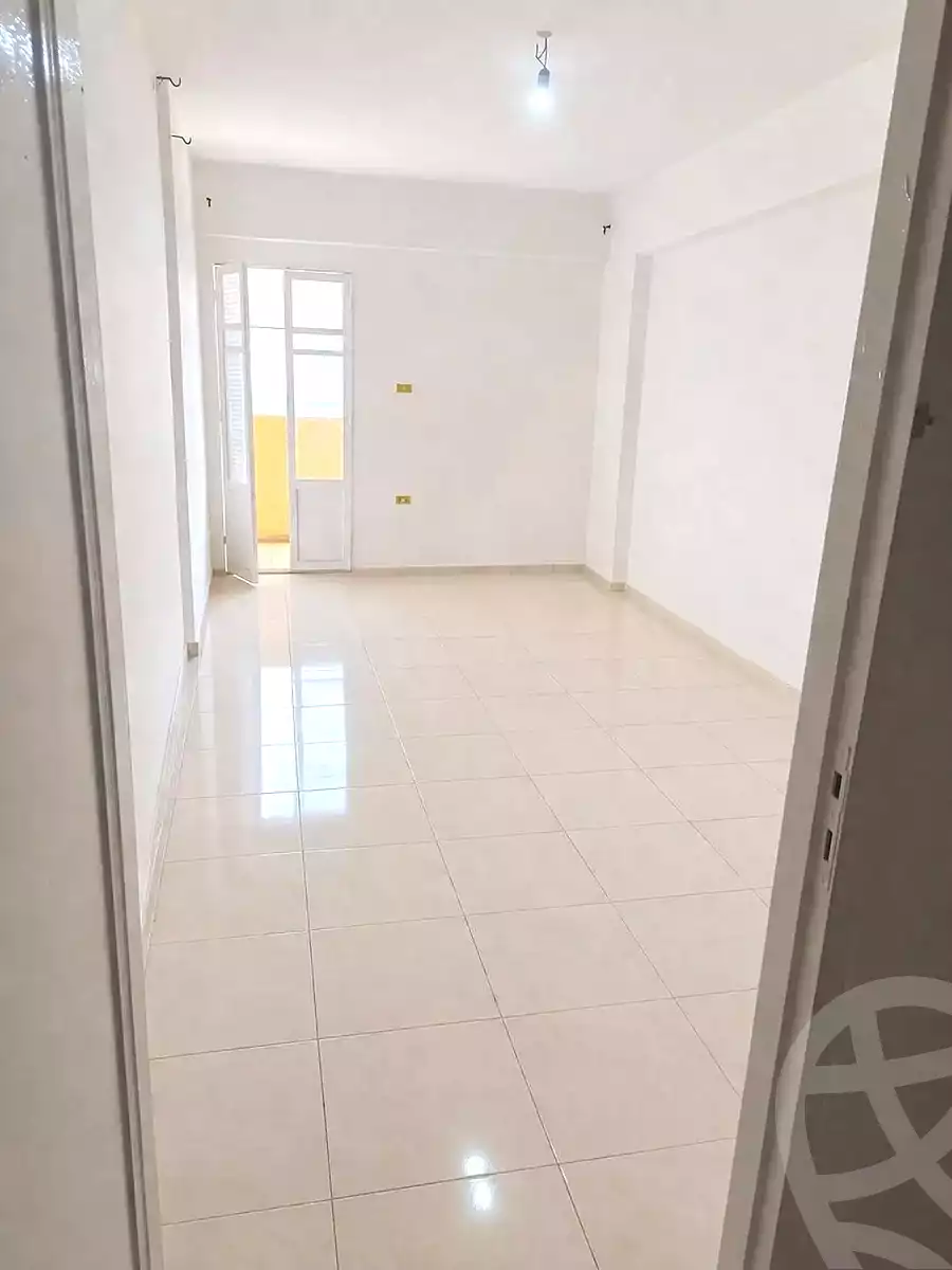 https://aqarmap.com.eg/ar/listing/7143870-for-sale-alexandria-el-asafra-shr-45