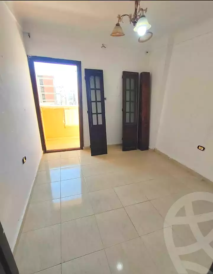 https://aqarmap.com.eg/ar/listing/7143992-for-rent-alexandria-new-miami-eskot