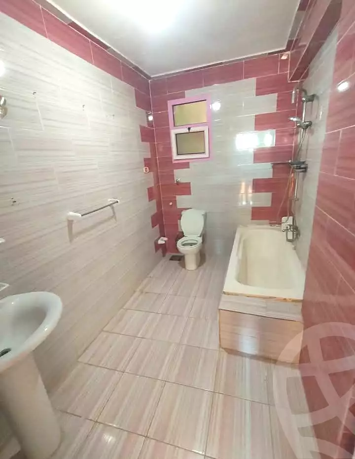 https://aqarmap.com.eg/ar/listing/7143992-for-rent-alexandria-new-miami-eskot