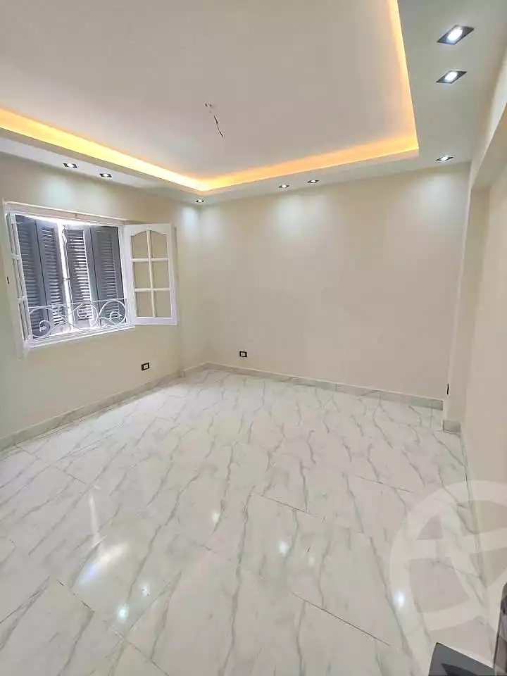 https://aqarmap.com.eg/en/listing/7144344-for-sale-alexandria-sydy-bshr-sydy-bshr-bhry-mohamed-el-srafi-st.