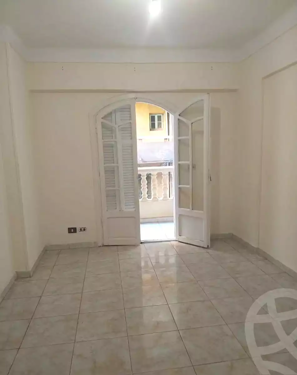 https://aqarmap.com.eg/ar/listing/7144388-for-rent-alexandria-sydy-bshr-sydy-bshr-bhry-shr-mhmwd-l-yswy