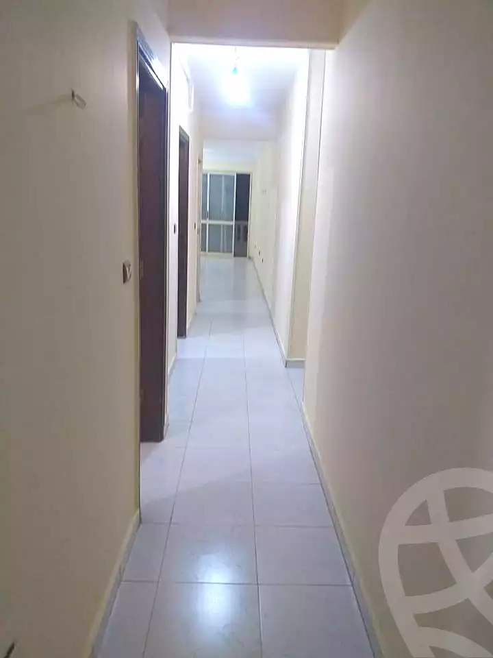 https://aqarmap.com.eg/ar/listing/7144551-for-sale-cairo-faisal-kafr-tohormos-queen-nazli-st