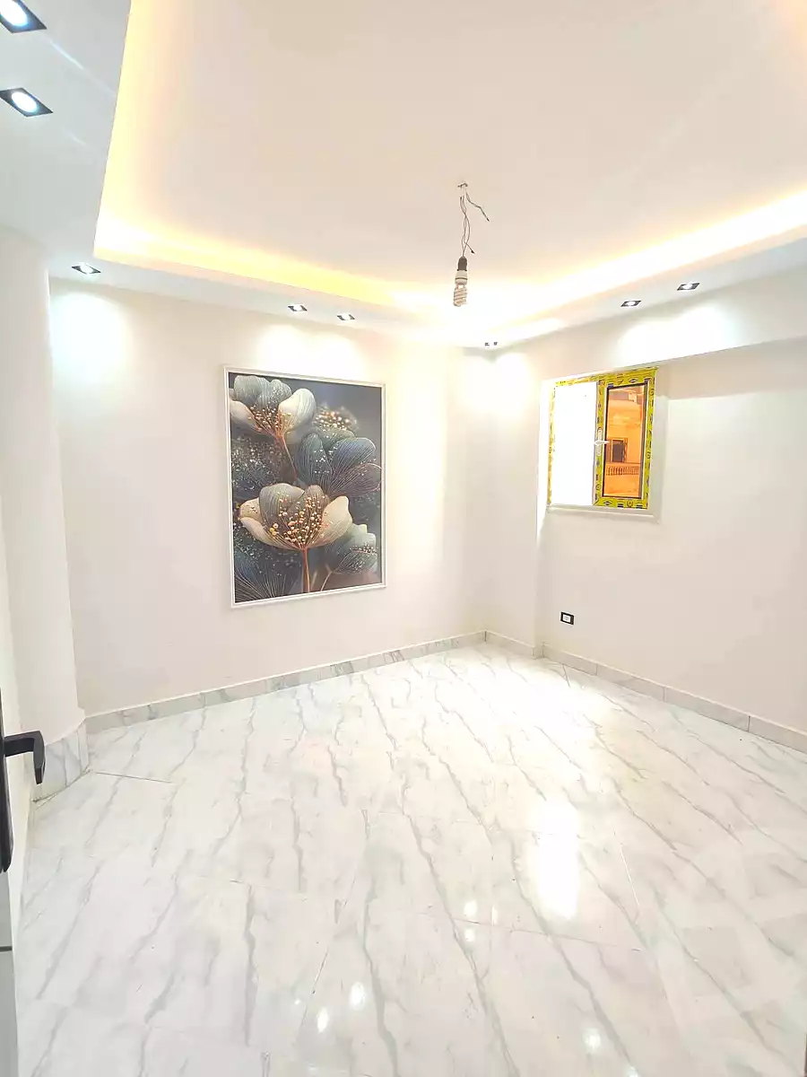 https://aqarmap.com.eg/ar/listing/7144653-for-sale-alexandria-sydy-bshr-sydy-bshr-bhry-mohamed-el-srafi-st.