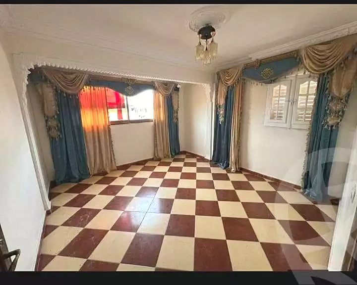 https://aqarmap.com.eg/ar/listing/7144836-for-rent-alexandria-al-agamy-bw-ywsf