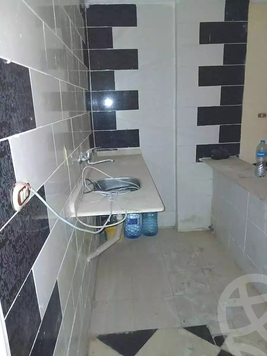 https://aqarmap.com.eg/ar/listing/7138403-for-sale-alexandria-al-agamy-lbytsh-el-hanafeya-st