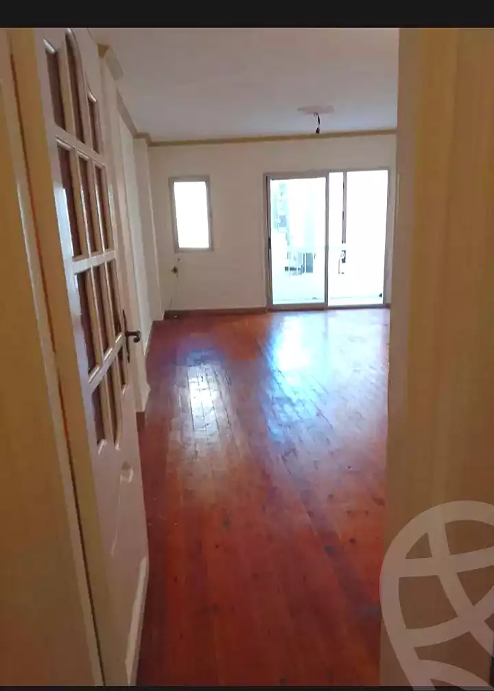 https://aqarmap.com.eg/ar/listing/7145307-for-rent-alexandria-ganaklis