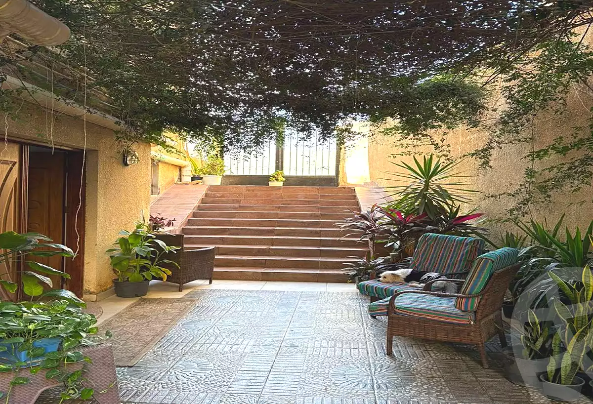 https://aqarmap.com.eg/en/listing/7145712-for-sale-cairo-new-cairo-first-settlement-mhwr-mstfy-kml
