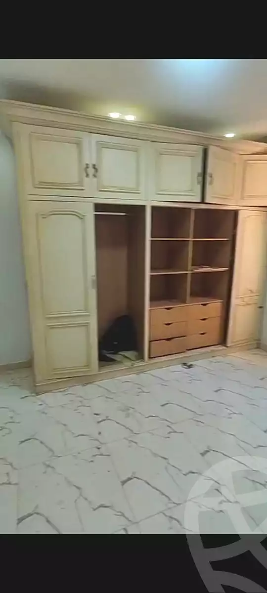 https://aqarmap.com.eg/en/listing/7145893-for-rent-cairo-6th-of-october-compounds-el-fayroz