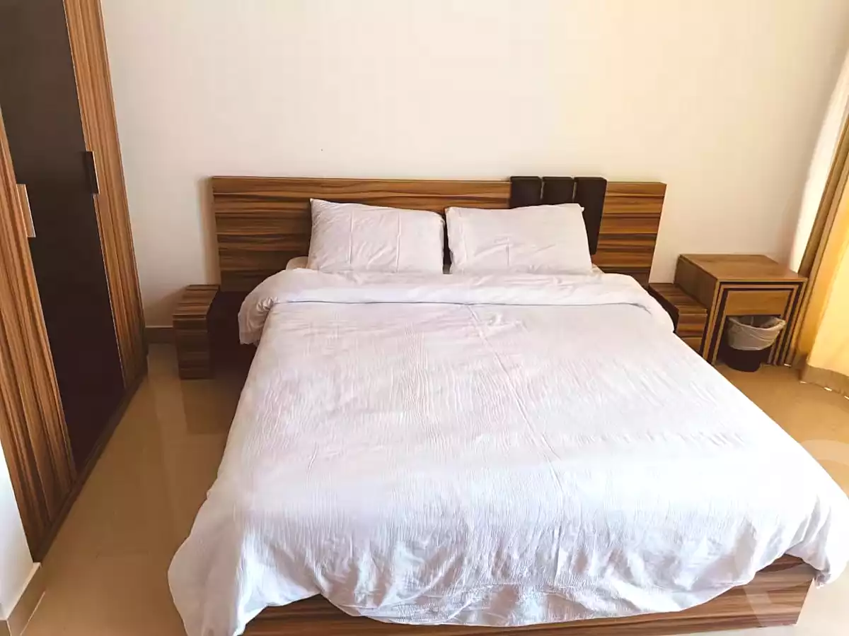 1 BR Apartment in G Cribs, photo 7 of 8