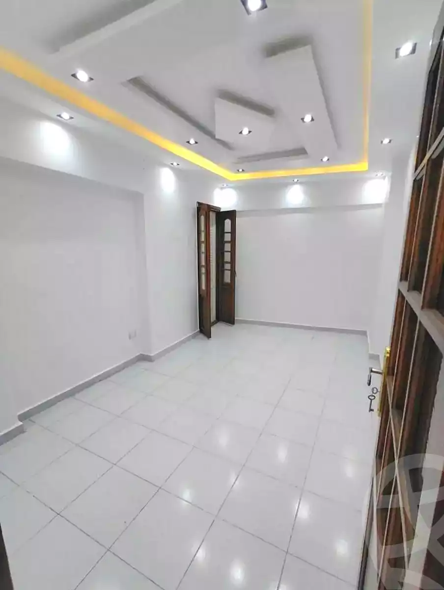 https://aqarmap.com.eg/ar/listing/7146482-for-sale-alexandria-sydy-bshr-sydy-bshr-bhry-shr-mhmwd-l-yswy