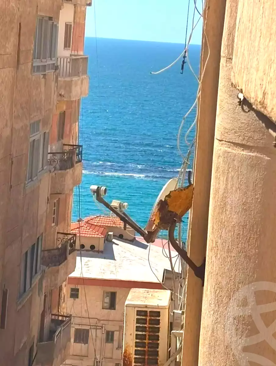 https://aqarmap.com.eg/ar/listing/7146641-for-sale-alexandria-el-asafra-l-sfr-bhry-el-geish-rd