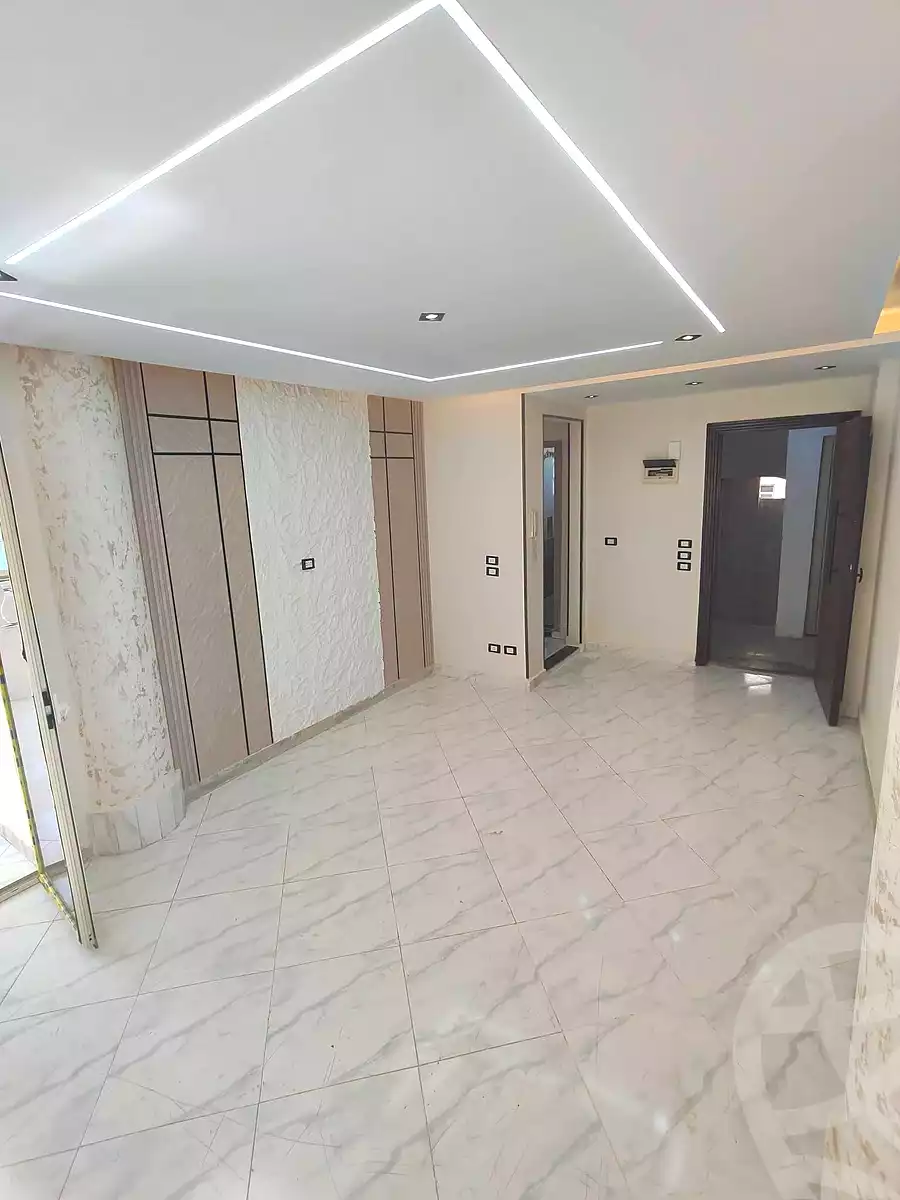 https://aqarmap.com.eg/ar/listing/7146843-for-sale-alexandria-sydy-bshr-sydy-bshr-bhry-mohamed-el-srafi-st.