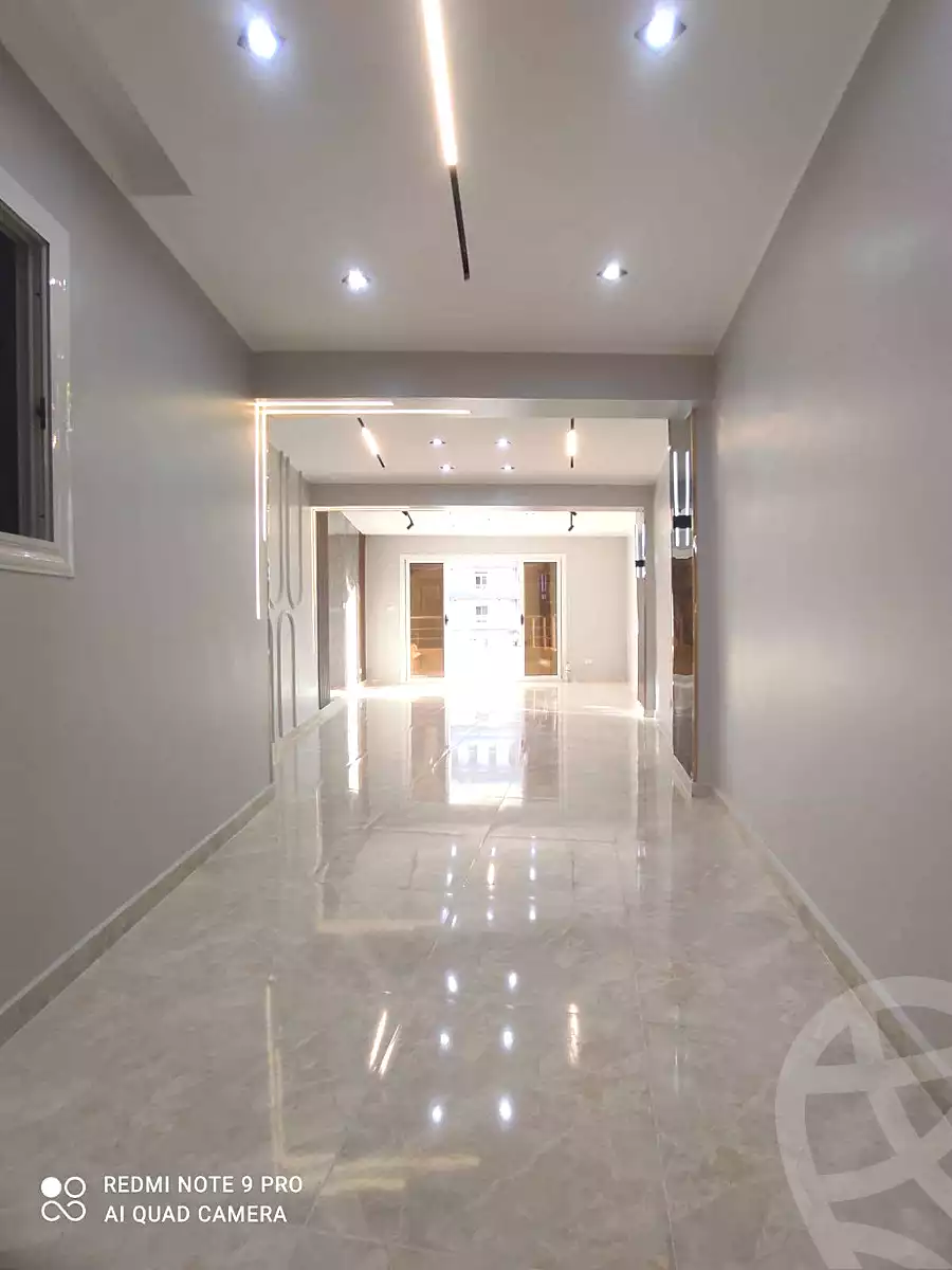 https://aqarmap.com.eg/ar/listing/7147435-for-sale-alexandria-el-asafra-shr-45