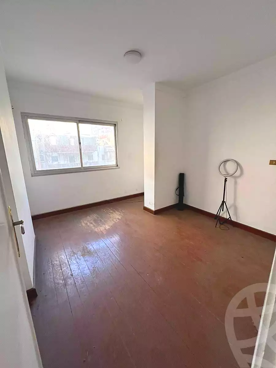 https://aqarmap.com.eg/ar/listing/7147902-for-sale-alexandria-fyktwry-shr-jml-bd-lnsr