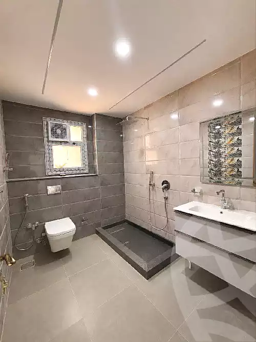 https://aqarmap.com.eg/ar/listing/7147974-for-sale-cairo-el-sheikh-zayed-city-compounds-el-khamayel