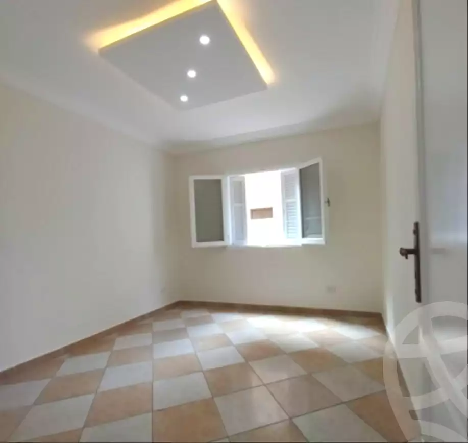 https://aqarmap.com.eg/ar/listing/7148303-for-sale-alexandria-el-asafra-shr-45