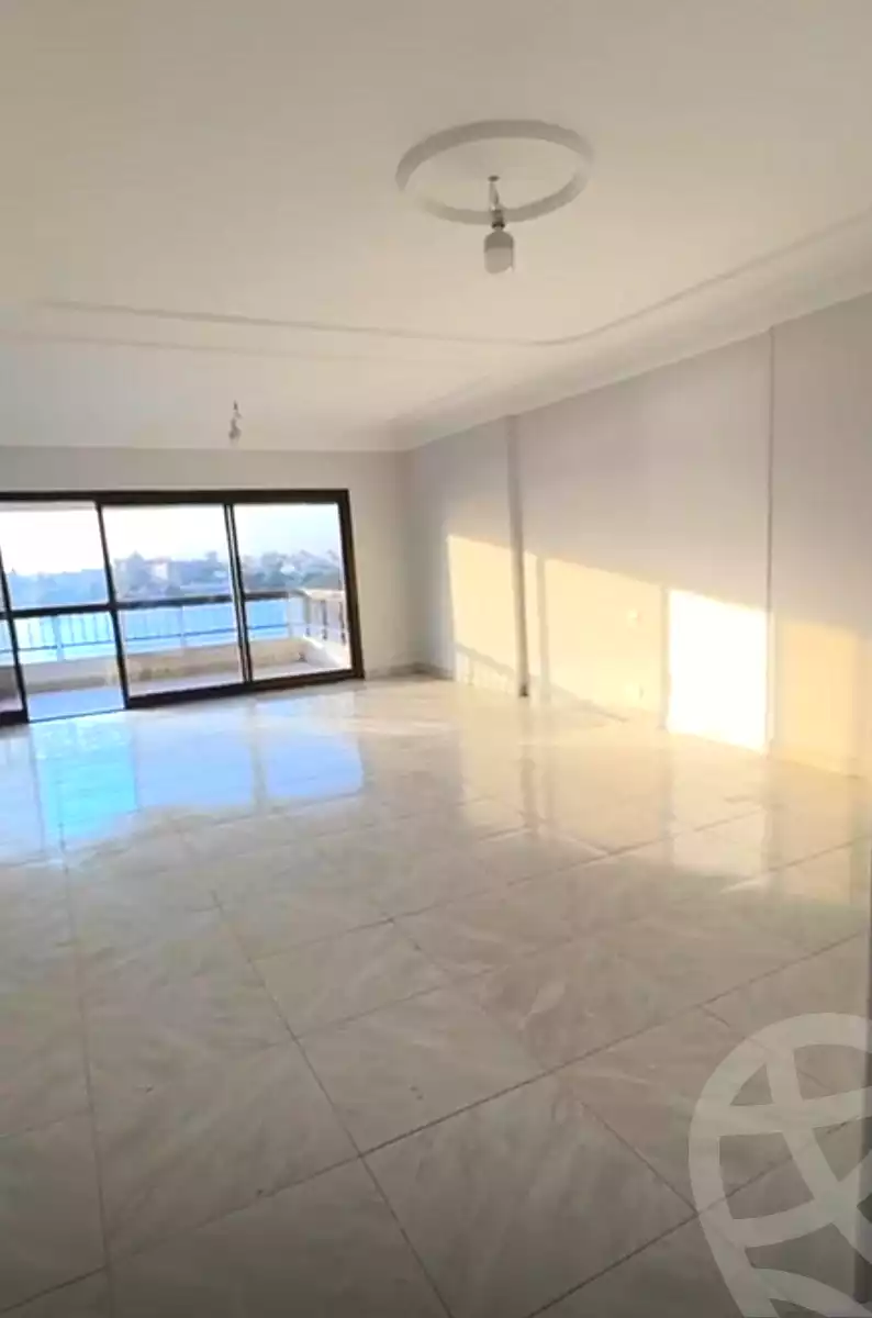 https://aqarmap.com.eg/en/listing/7149778-for-sale-cairo-shoubra-corniche-el-nile-st