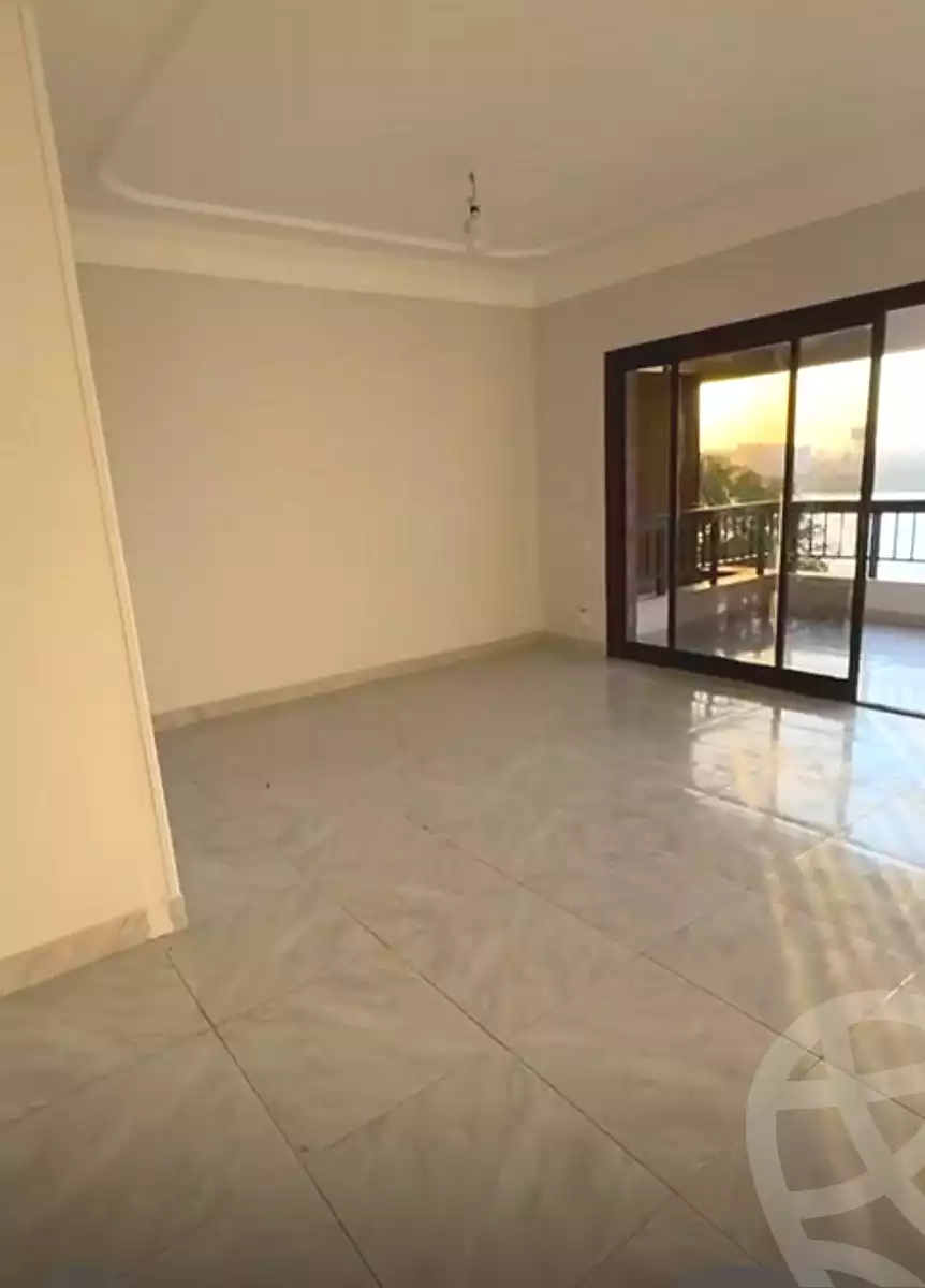 https://aqarmap.com.eg/en/listing/7149778-for-sale-cairo-shoubra-corniche-el-nile-st