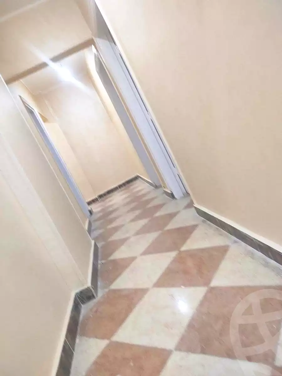 https://aqarmap.com.eg/en/listing/7150758-for-sale-cairo-helwan-helwan-el-sharkeya-latif-basha-st