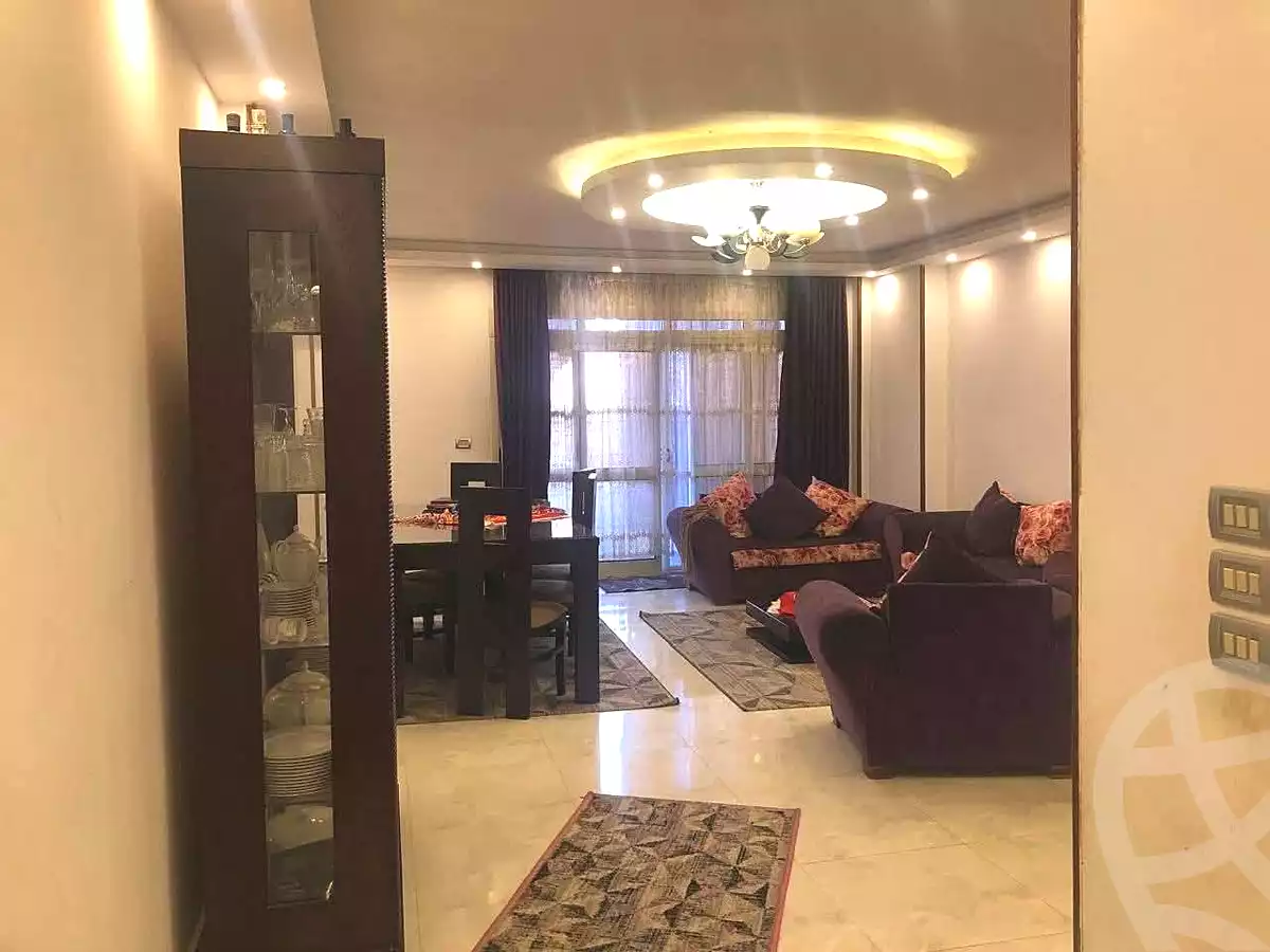 https://aqarmap.com.eg/en/listing/7151023-for-sale-cairo-helwan-hadayek-helwan-nile-corniche-st