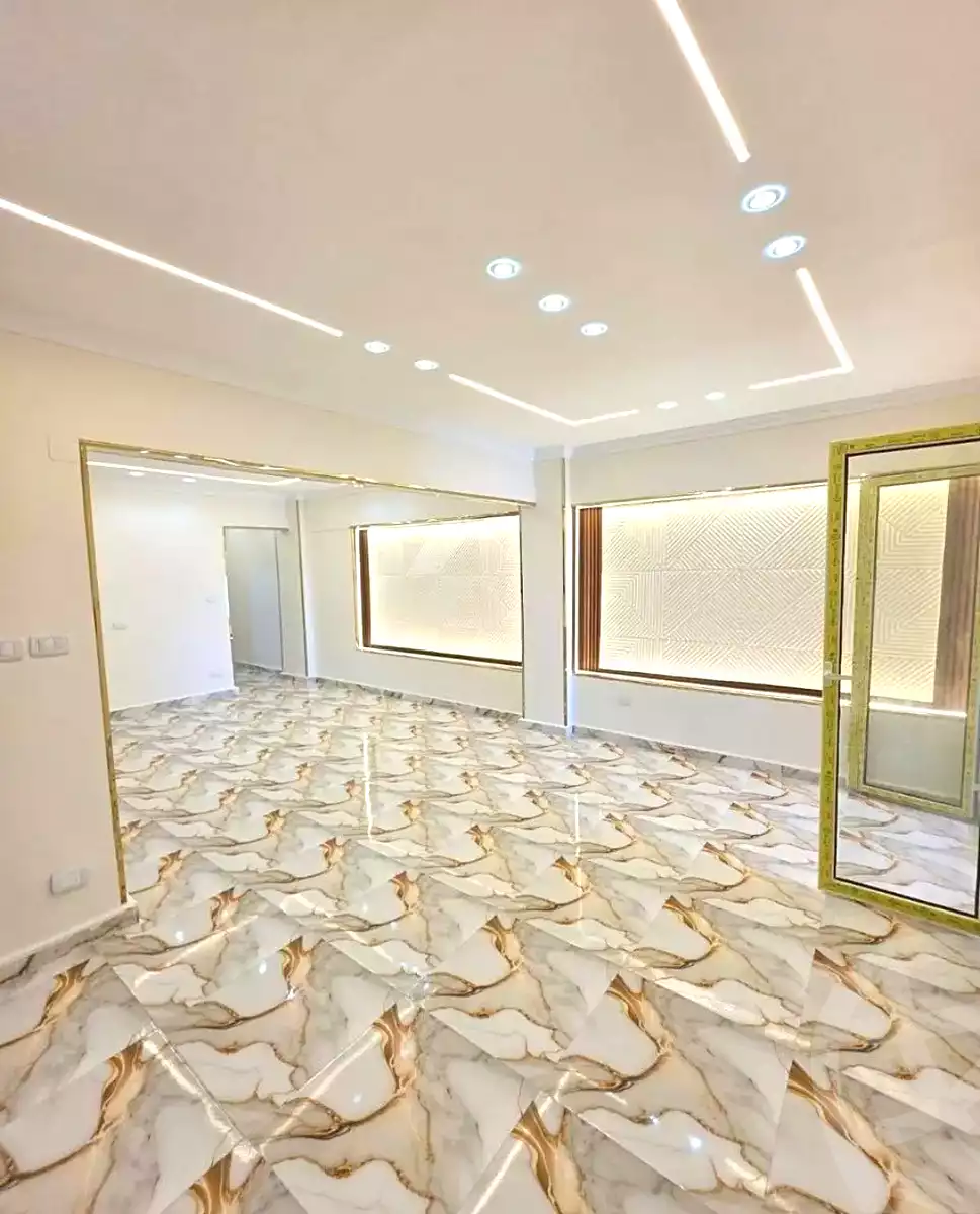 https://aqarmap.com.eg/ar/listing/7151035-for-sale-alexandria-miami-el-gaish-rd-st