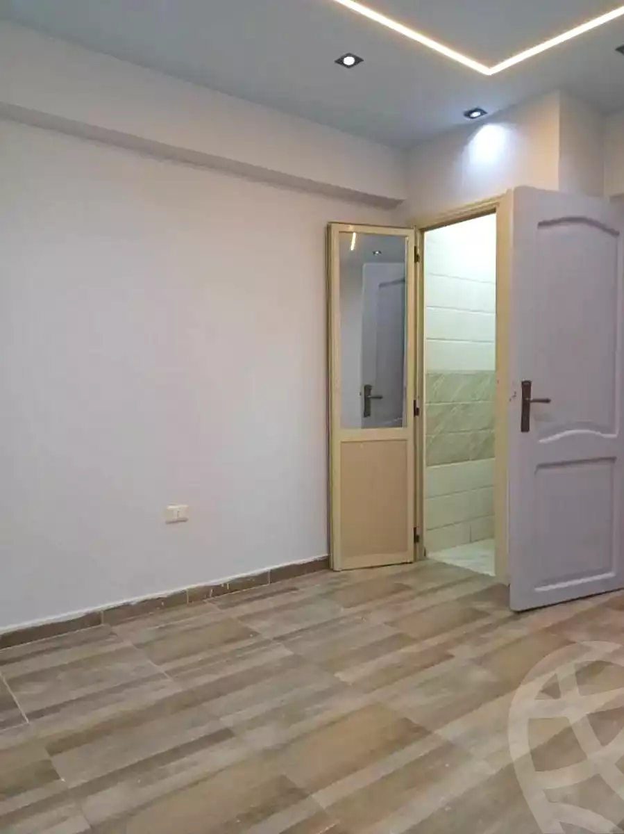 https://aqarmap.com.eg/ar/listing/7151430-for-sale-alexandria-sydy-bshr-sydy-bshr-bhry-shr-khld-bn-lwlyd