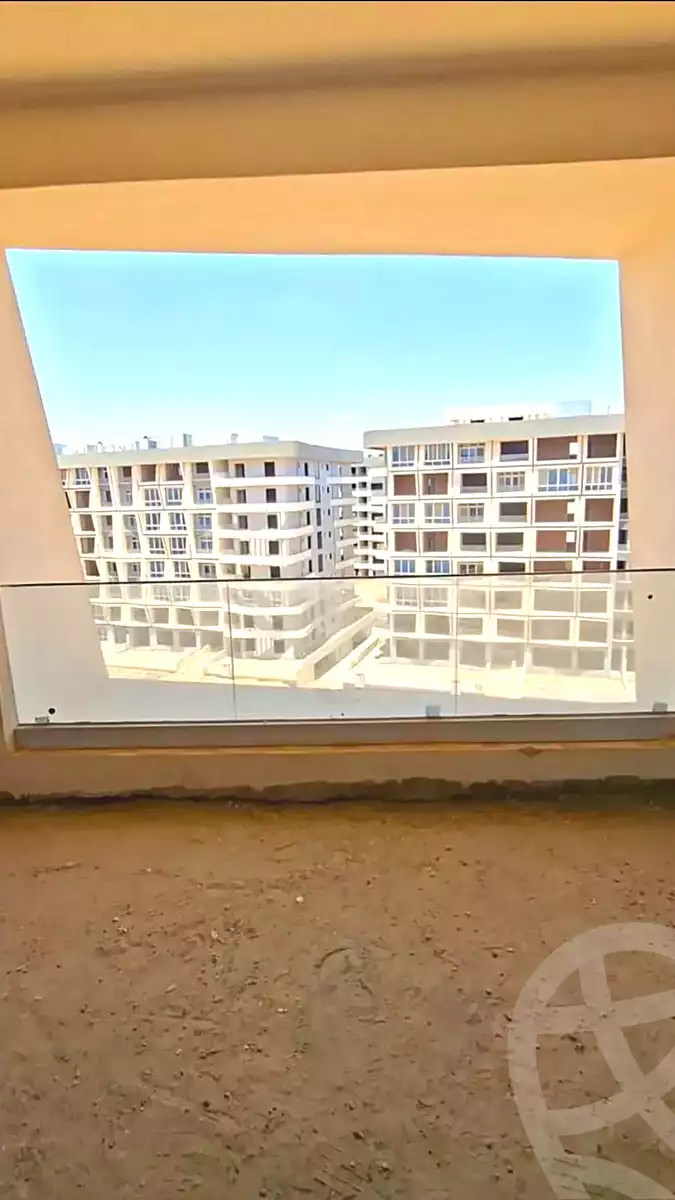 https://aqarmap.com.eg/ar/listing/7151893-for-sale-cairo-new-administrative-capital-r7-midtown-condo