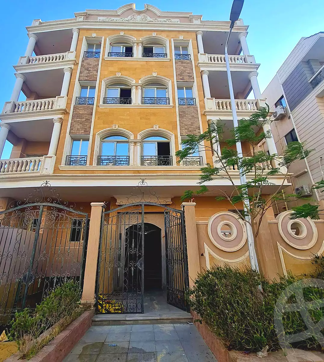 https://aqarmap.com.eg/ar/listing/7152022-for-sale-cairo-new-cairo-el-andalous-al-andalus-1