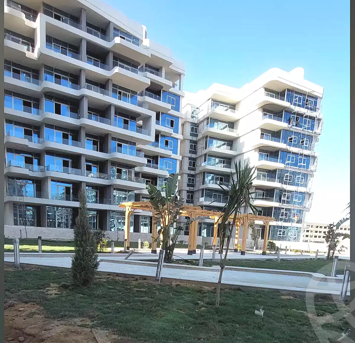https://aqarmap.com.eg/ar/listing/7152084-for-sale-cairo-new-administrative-capital-r7-kmbwnd-syrnw-nyw-bln-llttwyr